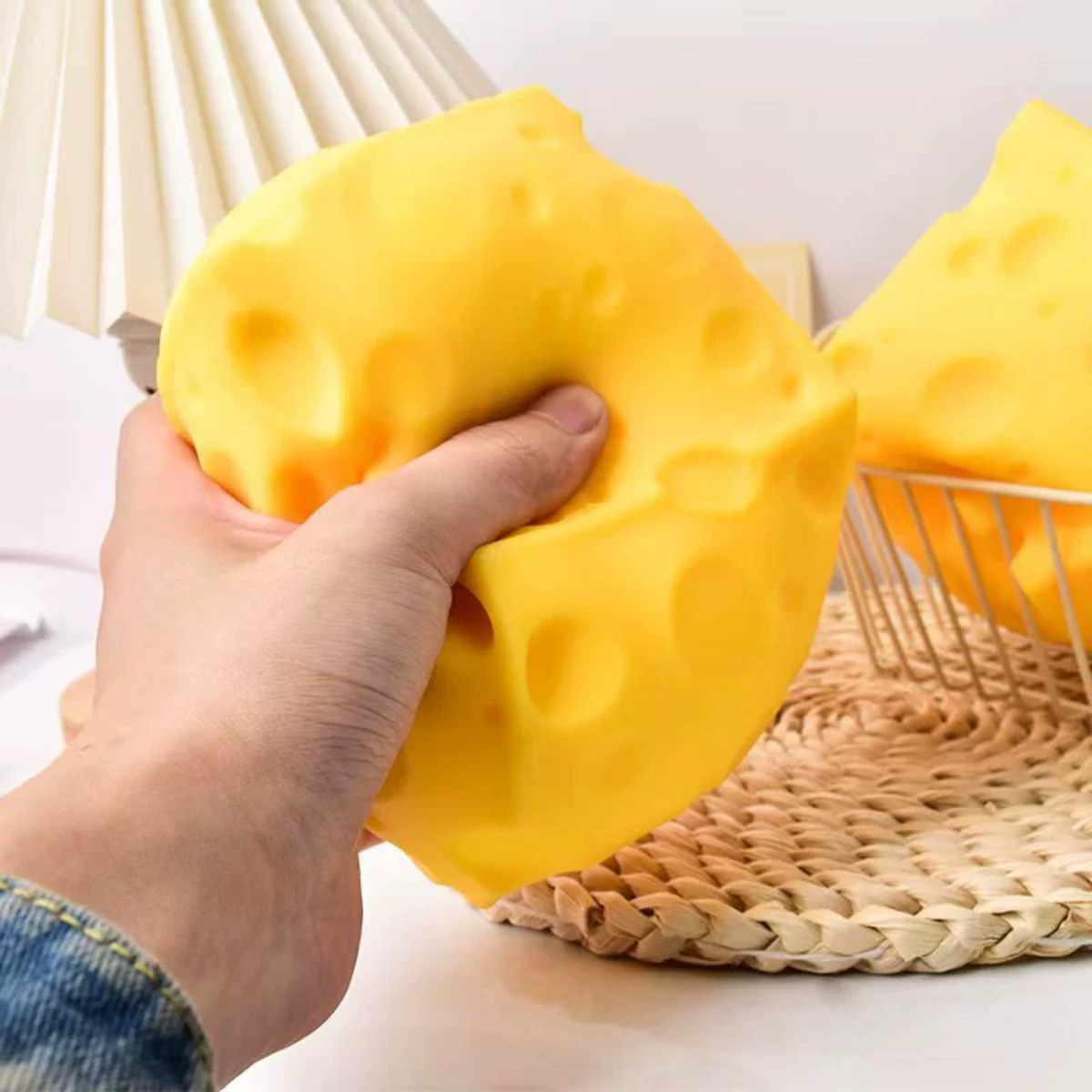 Cheese Stress Ball Squishy Toy - огляд і ціна Food & Snacks Coloring Book Bold & Easy Designs For Adults And Kids Bold & Easy Coloring Books